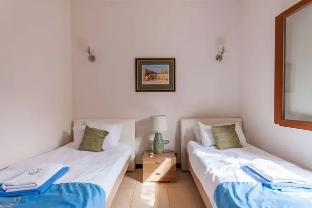 Family Ev, Birden Çok Yatak, 2 Banyolu, Bahçeli (Harbour Views Gozitan Villa + Shared)
