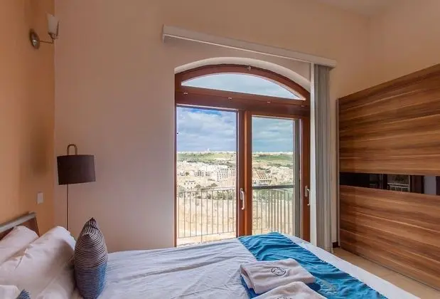 Family Ev, Birden Çok Yatak, 2 Banyolu, Bahçeli (Harbour Views Gozitan Villa + Shared)