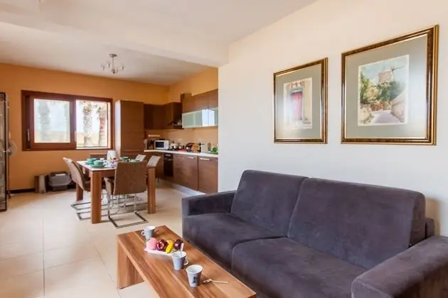 Family Ev, Birden Çok Yatak, 2 Banyolu, Bahçeli (Harbour Views Gozitan Villa + Shared)