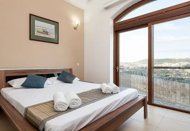Family Ev, Birden Çok Yatak, 2 Banyolu, Bahçeli (Harbour Views Gozitan Villa + Shared)