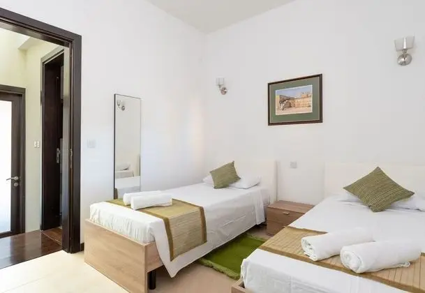 Family Ev, Birden Çok Yatak, 2 Banyolu, Bahçeli (Harbour Views Gozitan Villa + Shared)