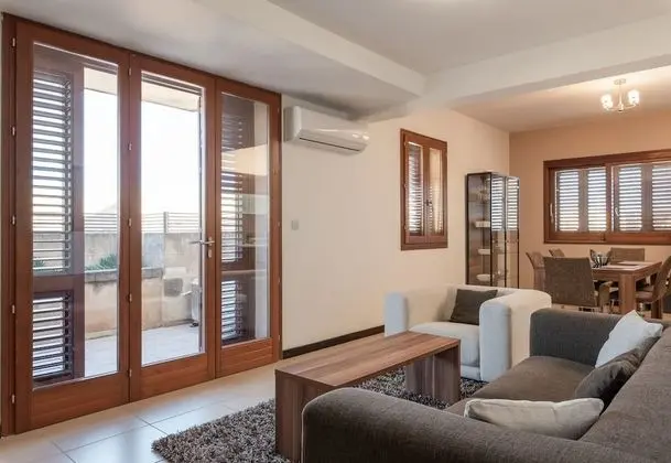 Family Ev, Birden Çok Yatak, 2 Banyolu, Bahçeli (Harbour Views Gozitan Villa + Shared)