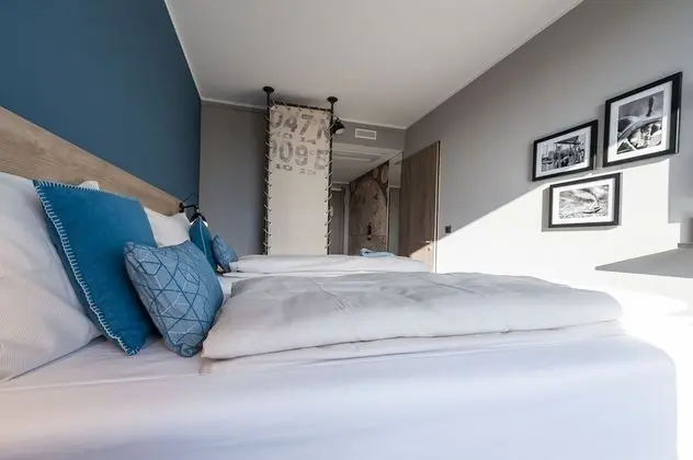 Tek Büyük veya İki Ayrı Yataklı Oda