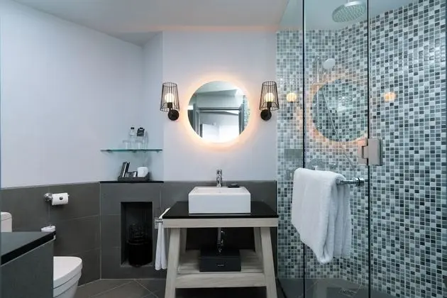Roxity Family Suite (Family Suite)