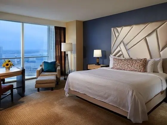 North Tower Bay King