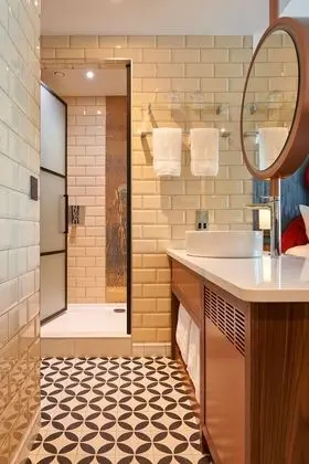 Luxury Oda, 1 En Büyük (King) Boy Yatak (1 Bedroom)