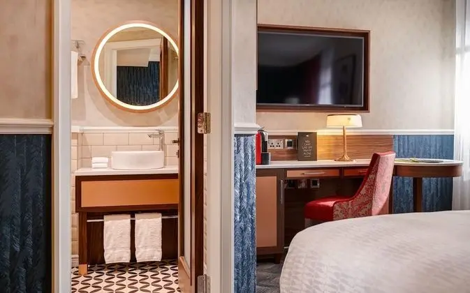 Superior Oda, 1 Büyük (Queen) Boy Yatak, Engellilere Uygun (1 Bedroom)
