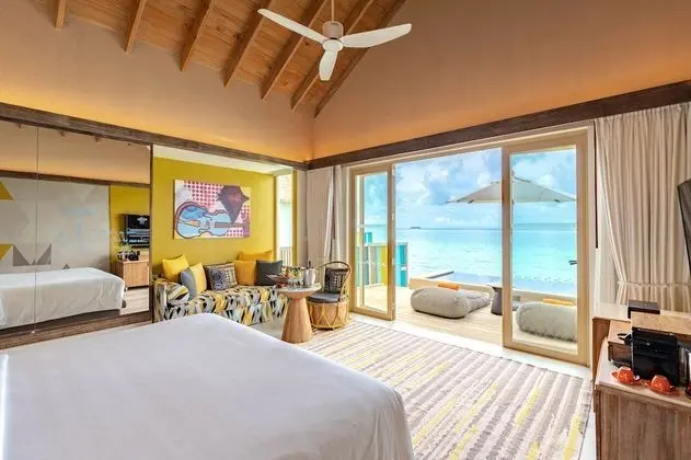 Signature Villa, 1 En Büyük (King) Boy Yatak ve Çekyat (Diamond Overwater Private Pool Villa)