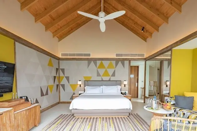 Signature Villa, 1 En Büyük (King) Boy Yatak ve Çekyat (Diamond Overwater Private Pool Villa)