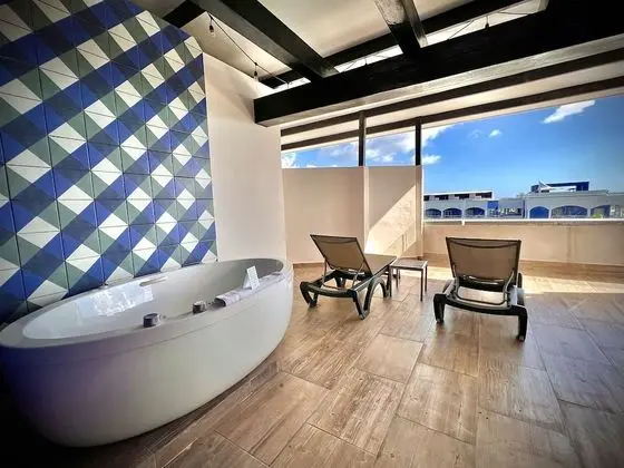 Deluxe Oda, 1 En Büyük (King) Boy Yatak, Teras (Platinum Sky Terrace)