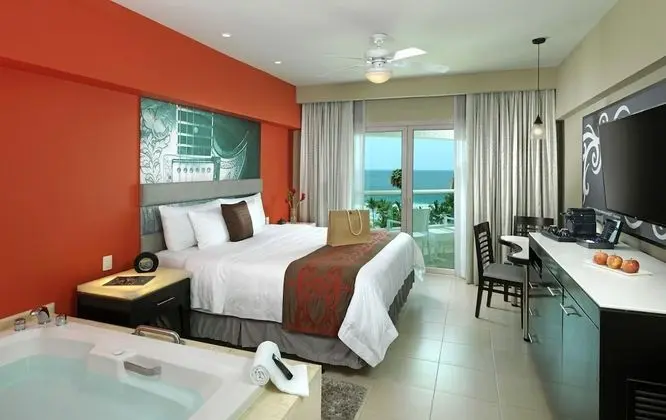 Rock Royalty Ocean view king
