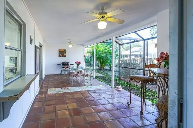 Ev (Hardee House in Gulf Gate Neighborhoo)