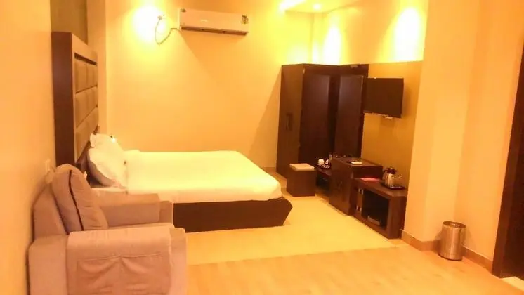Luxury Tek Büyük Yataklı Oda