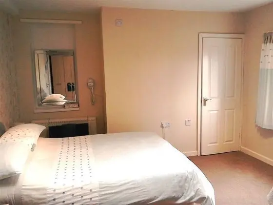 Tek Büyük Yataklı Oda, Banyolu/Duşlu ( B&B)