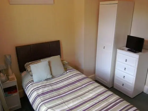 Tek Kişilik Oda, Özel Banyo (B&B)