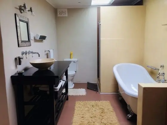 Luxury Oda
