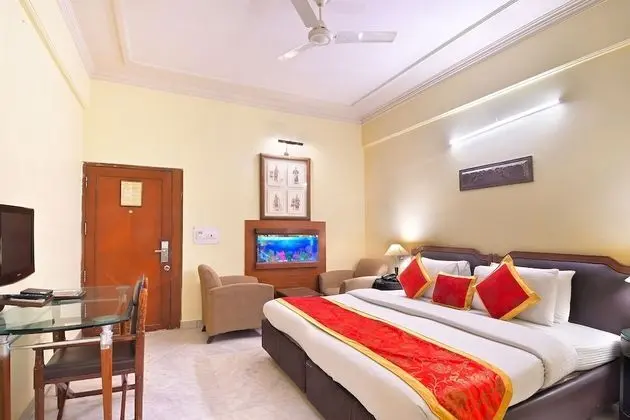Deluxe Room with Fish Aquarium