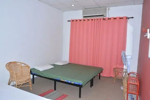 2 Bedrooms Bungalow