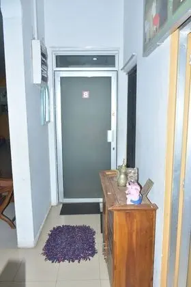 2 Bedrooms Bungalow