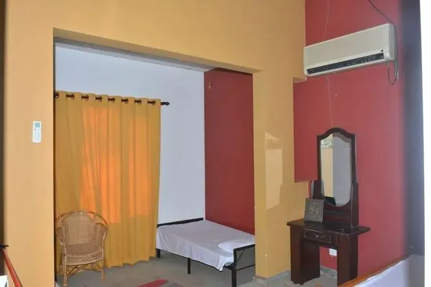 Üç Kişilik Oda
