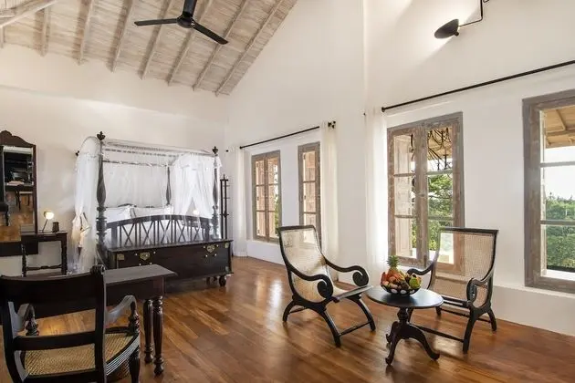 Two Bedroom Colonial Villa with Pool