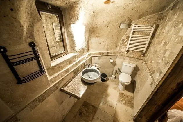 Cave Suite