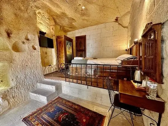 Cave Suite