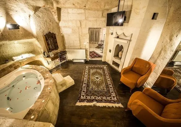Royal Süit, 1 En Büyük (King) Boy Yatak ve Çekyat, Avlu Manzaralı