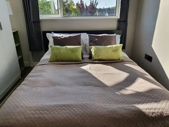 Ev, Özel Banyo (3 Bed)