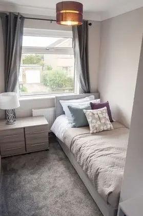 Ev, Özel Banyo (3 Bed)