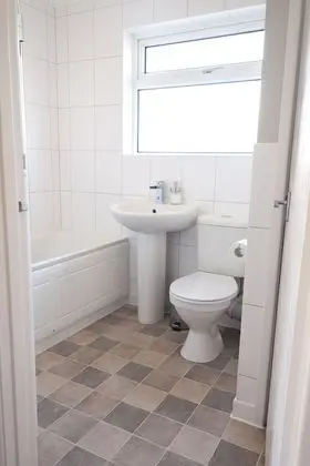 Ev, Özel Banyo (3 Bed)