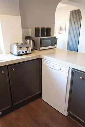 Ev, Özel Banyo (3 Bed)