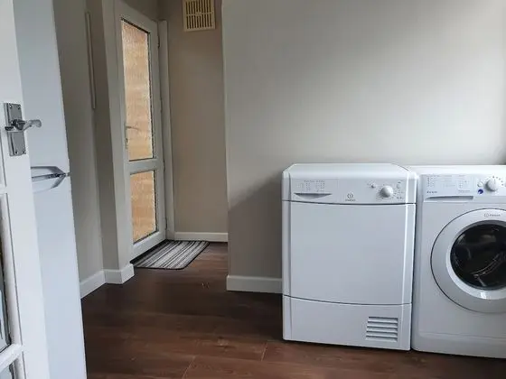 Ev, Özel Banyo (3 Bed)