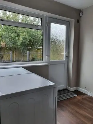 Ev, Özel Banyo (3 Bed)