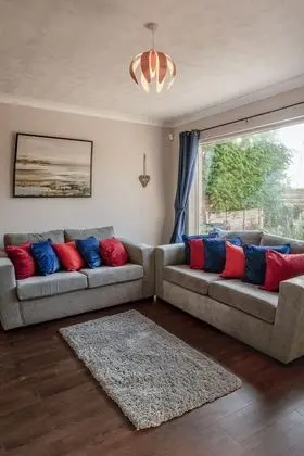 Ev, Özel Banyo (3 Bed)