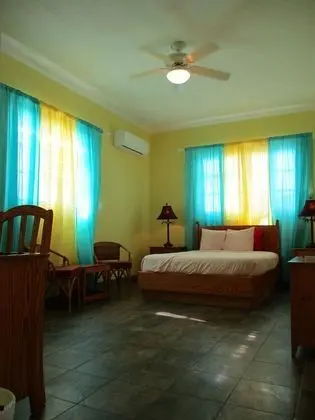 Premium Oda, 2 Büyük (Queen) Boy Yatak, Özel Banyo, Kısmi Deniz Manzaralı