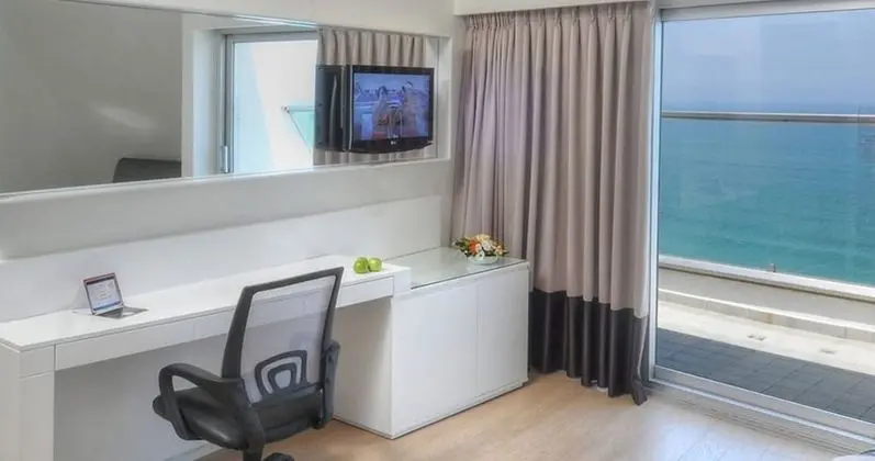 Deluxe Tek Büyük Yataklı Oda, 1 En Büyük (King) Boy Yatak, Business Dinlenme Salonu Kullanımı