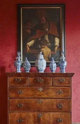 Standard Tek Büyük Yataklı Oda, Banyolu/Duşlu, Bahçe Manzaralı (The King Charles Room)