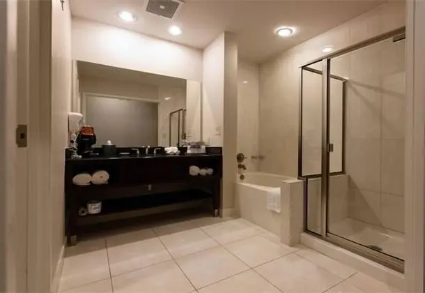 Deluxe Oda, 2 Büyük (Queen) Boy Yatak