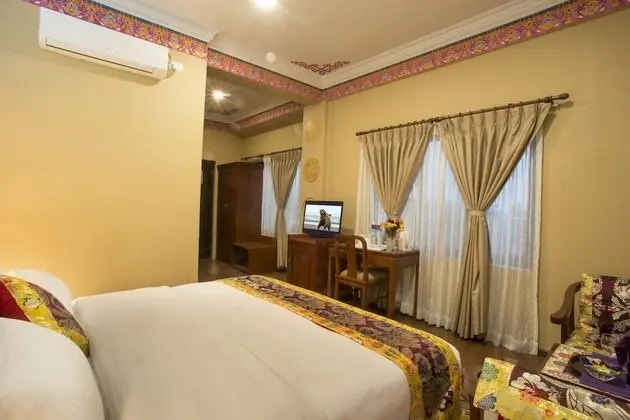 Deluxe Tek Büyük veya İki Ayrı Yataklı Oda, Bahçe Manzaralı