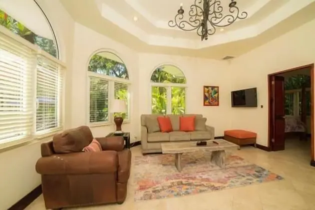 Ev, Birden Çok Yatak (Harmon House)