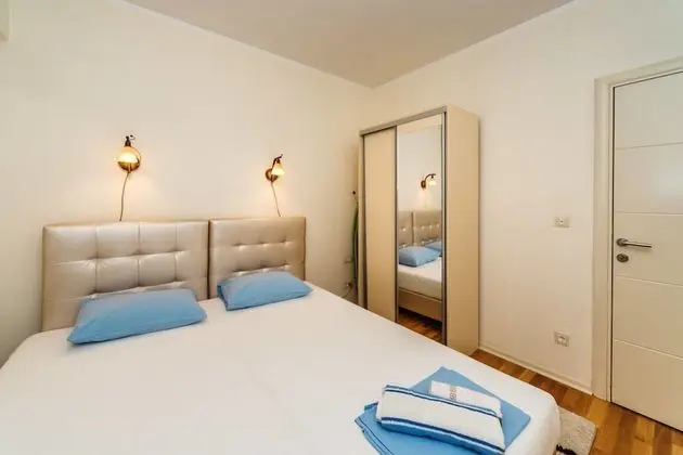 Classic Apart Daire, Deniz Manzaralı