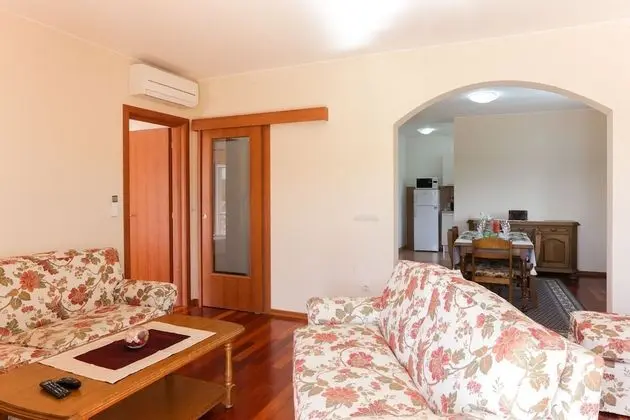 Apart Daire (Comfort 1-Bedroom Apt with Balcony)