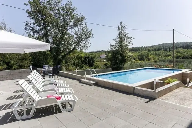 Apart Daire (Comfort 1-Bedroom Apt with Balcony)