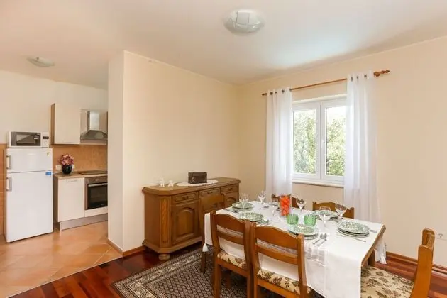 Apart Daire (Comfort 1-Bedroom Apt with Balcony)