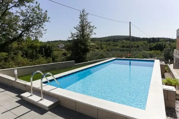 Apart Daire (Comfort 1-Bedroom Apt with Balcony)