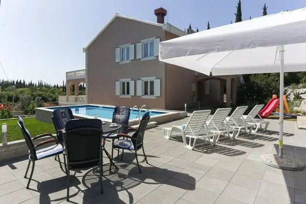 Apart Daire (Comfort 1-Bedroom Apt with Balcony)