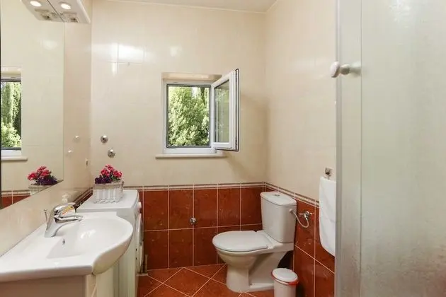 Apart Daire (One-Bedroom Apartment with Patio)