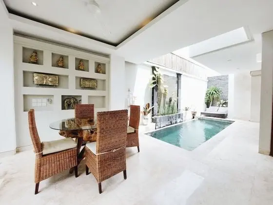 Private Villa with Pool and Garden