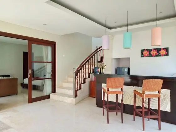 Private Villa with Pool and Garden